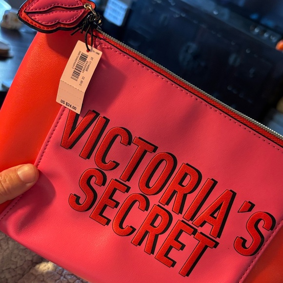 Victoria’s Secret Stylish Pink and Orange Women's Bag NWT - Picture 2 of 4